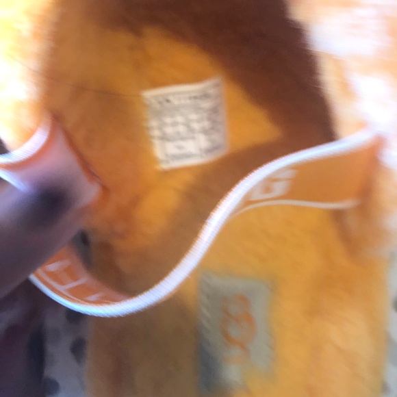 Ugg’s! - Picture 3 of 7